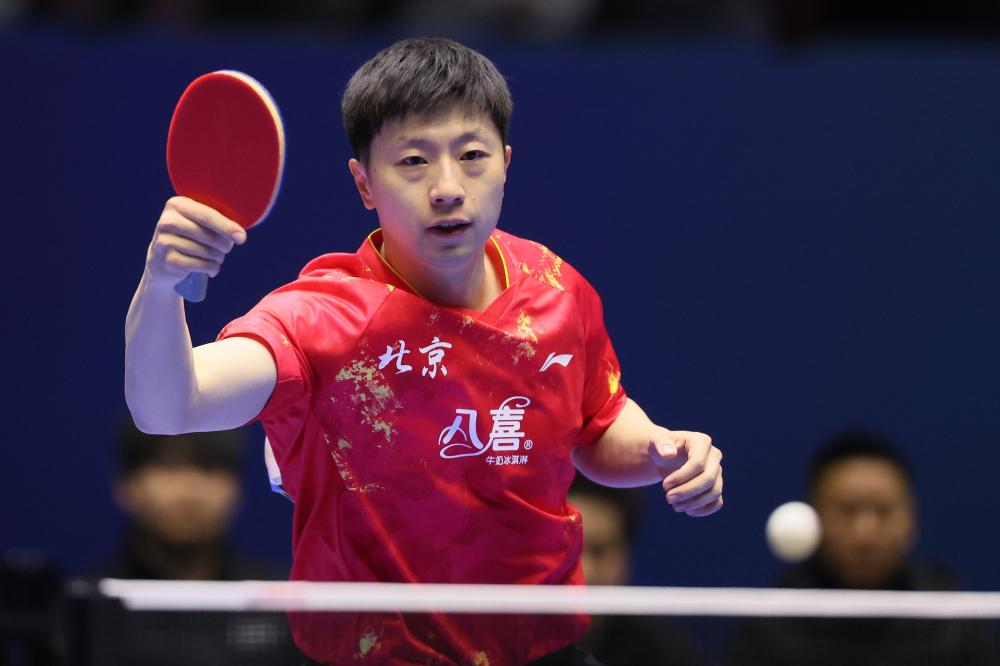 F1车手市场最新动向：哈贾尔顺利取代角田裕毅，红牛阵容迎来重要调整